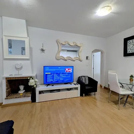 Apartment, Front Complex ,roof-terrace Uk Tv Apartment *